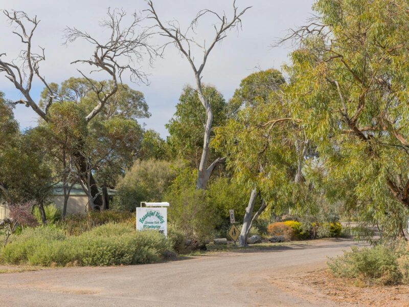 Park entrance off Acacia Road, Wilmington