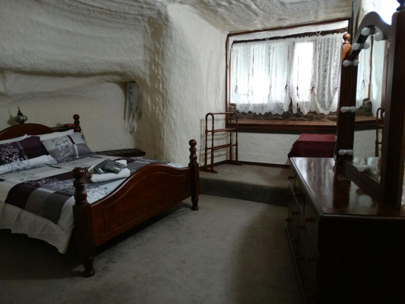 ATDW Dis Dugouts.jpeg Di's Place master bedroom