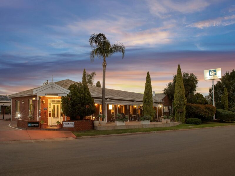 ATDW John Pirie Motor Inn.jpeg Main building