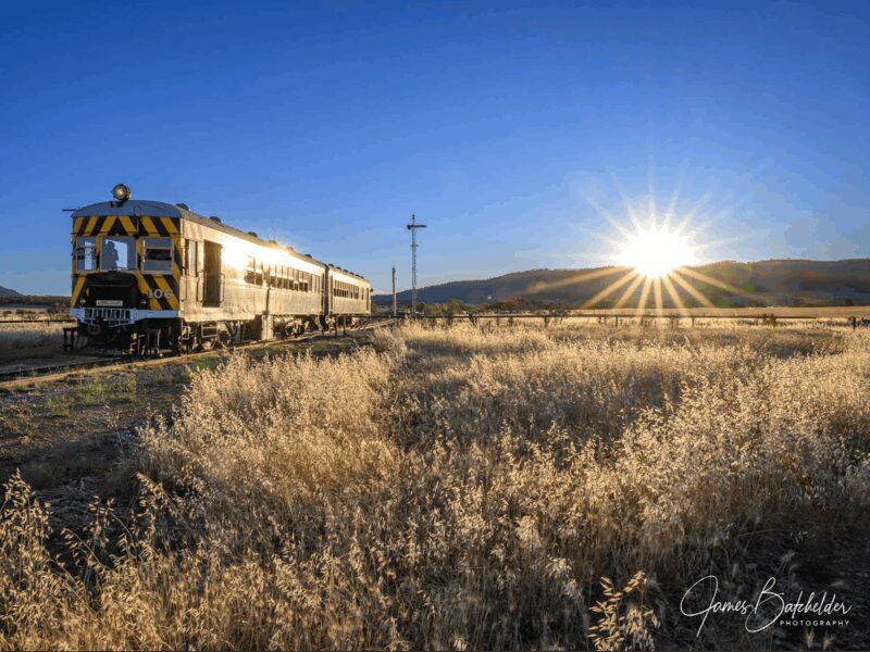 Watch the sun go down on the Sundowner Explorer - Quorn to Woolshed flat - photographers delight