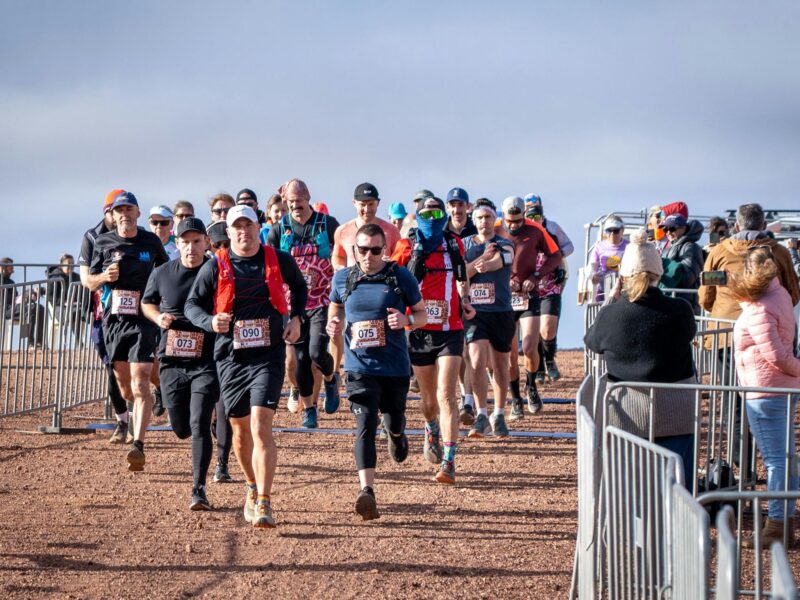 runners starting running event
